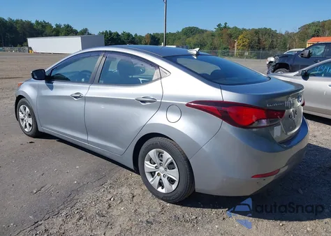 2016 Hyundai Elantra Se z USA, uszkodzony, nr VIN 5NPDH4AE3GH764935